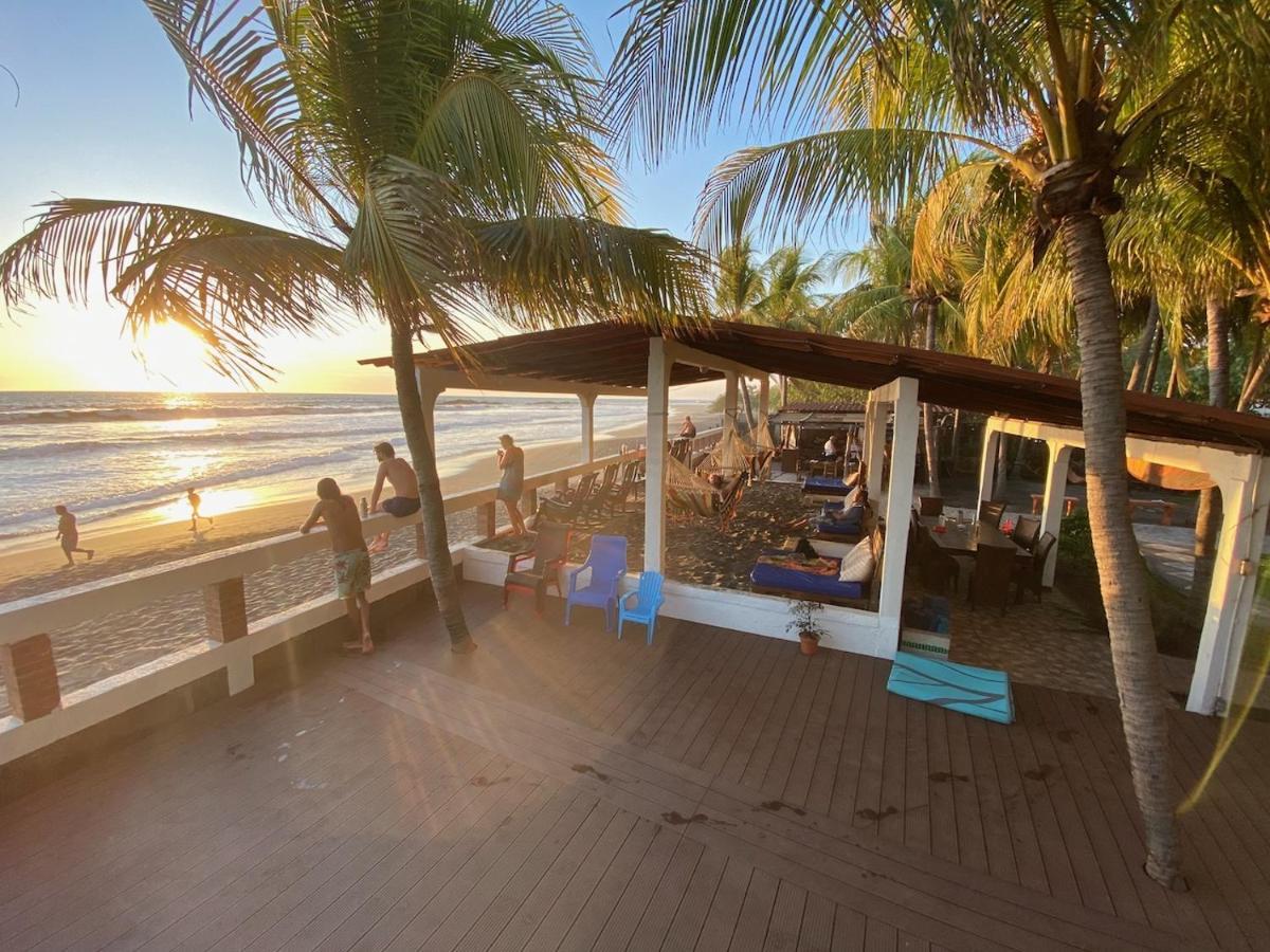 Solid Surf Camp Hostel Nicaragua Transito Exterior photo